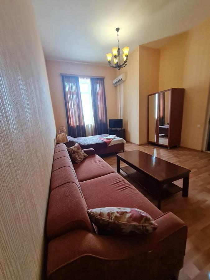 Piano Hotel Tbilisi Esterno foto