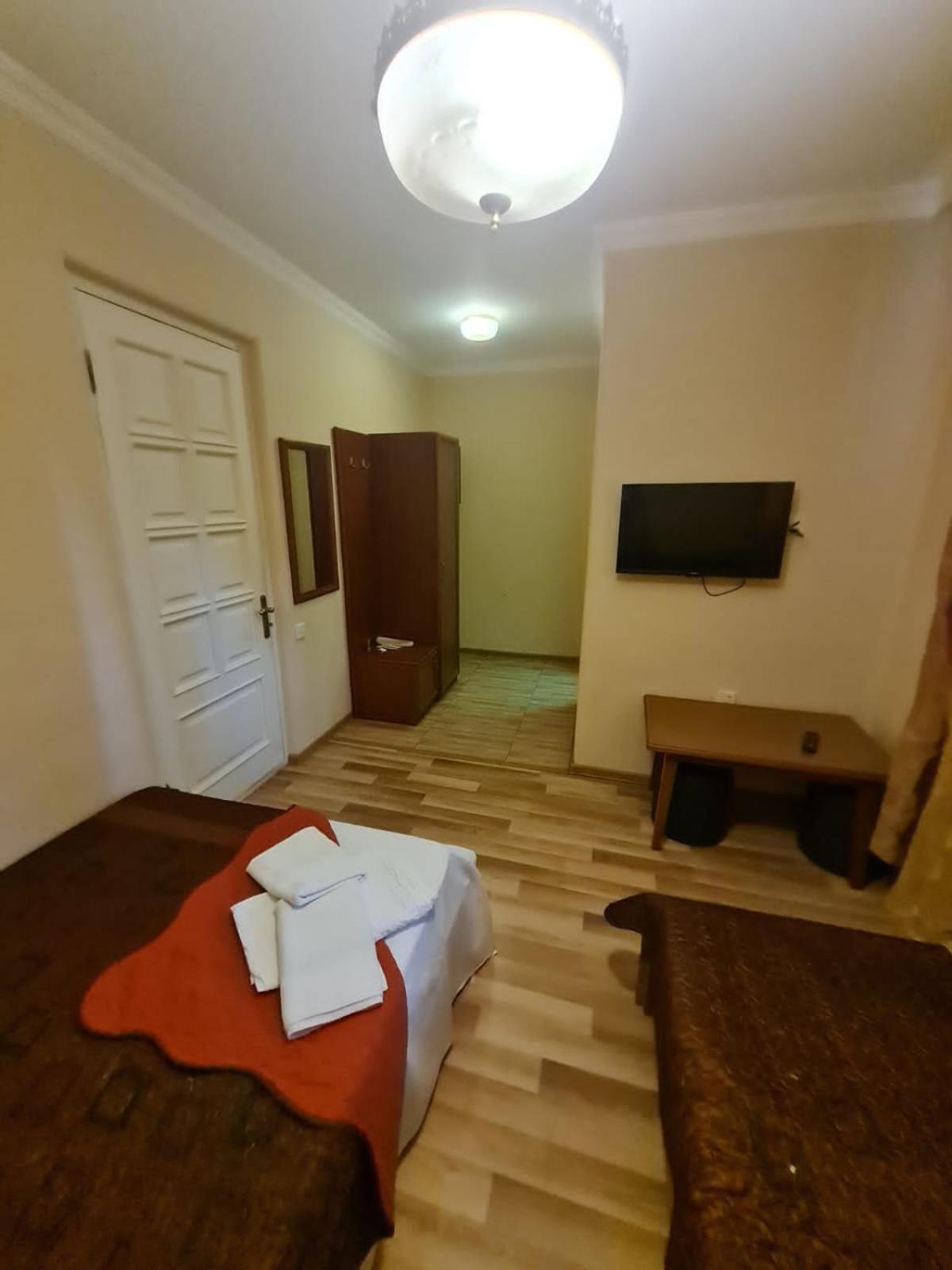 Piano Hotel Tbilisi Esterno foto